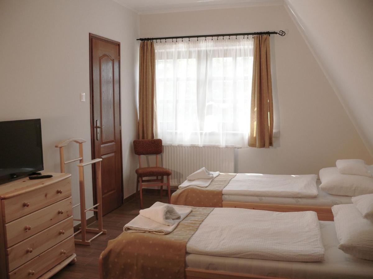 Kadarta Vendeglo Panzio 2* Veszprém